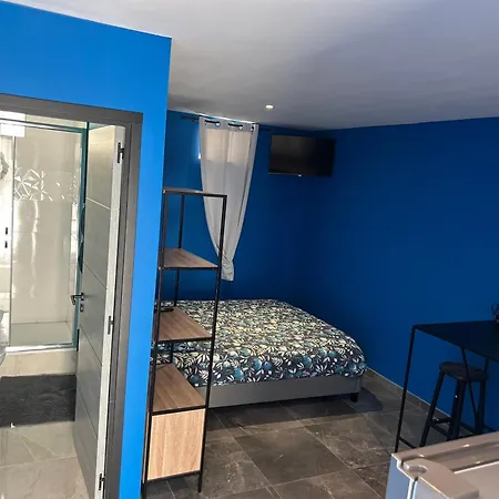 Comme A La Maison Apartment